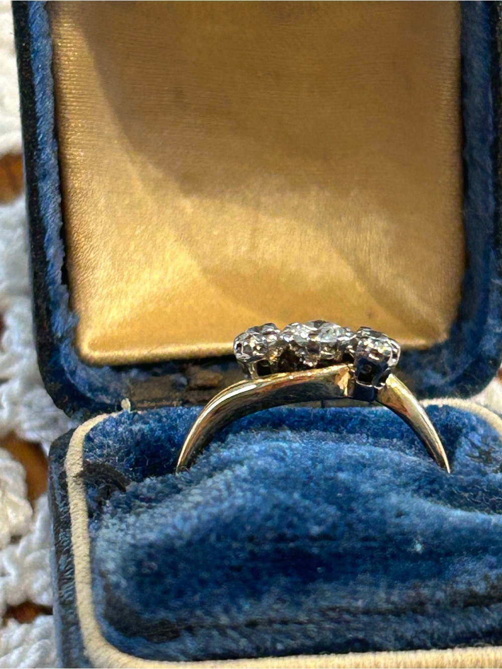 Antique 18k YG & platinum natural diamond trilogy ring approx .58tcw size 6 - Picture 3 of 5